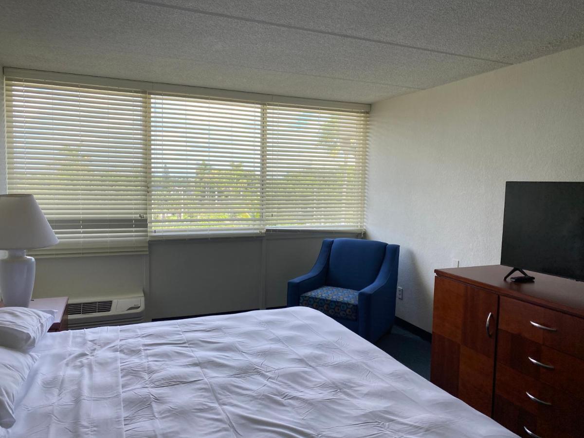 Miami Gardens Inn & Suites Golden Glades Exterior foto